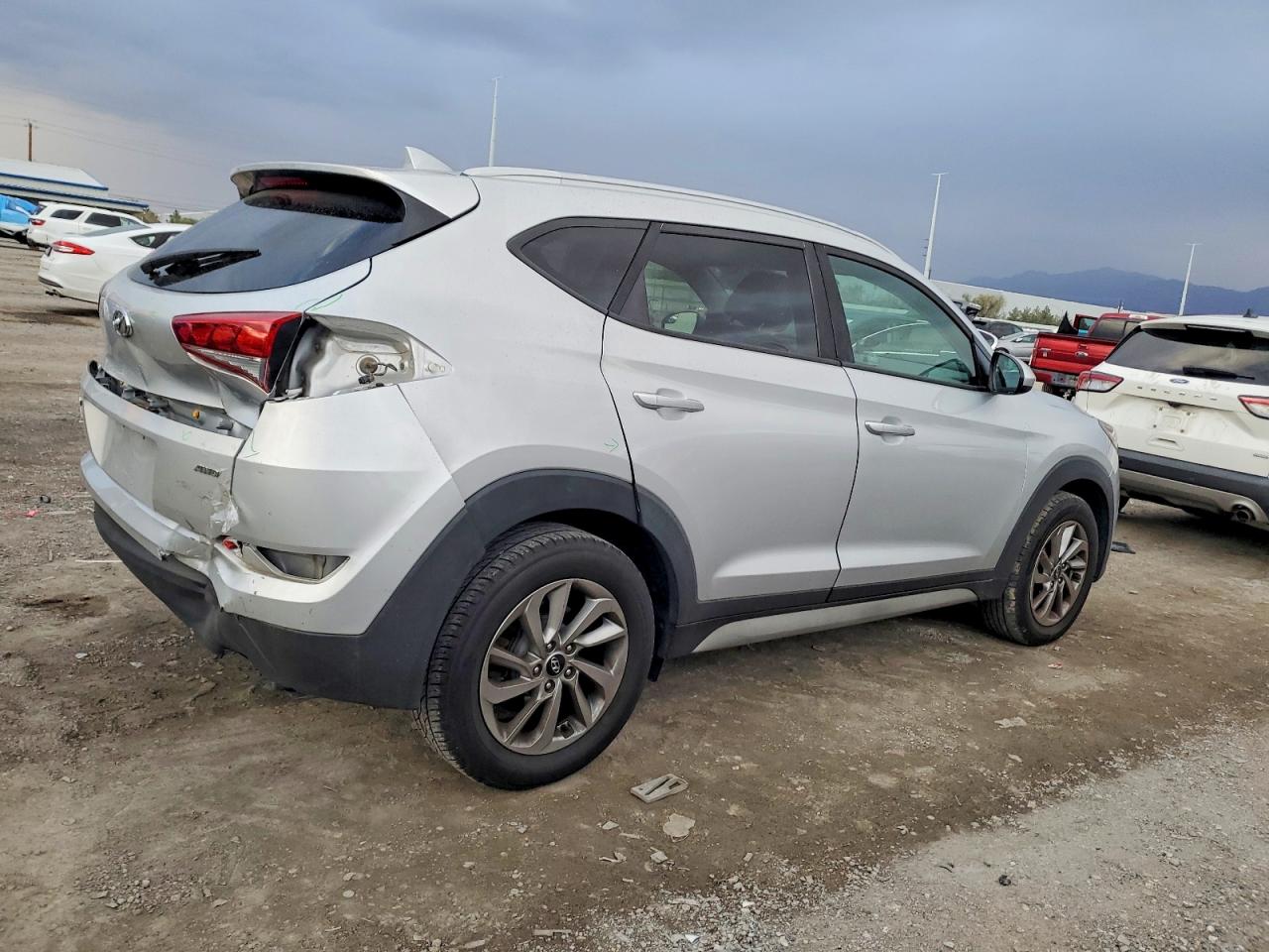 2018 HYUNDAI TUCSON SEL photo 3