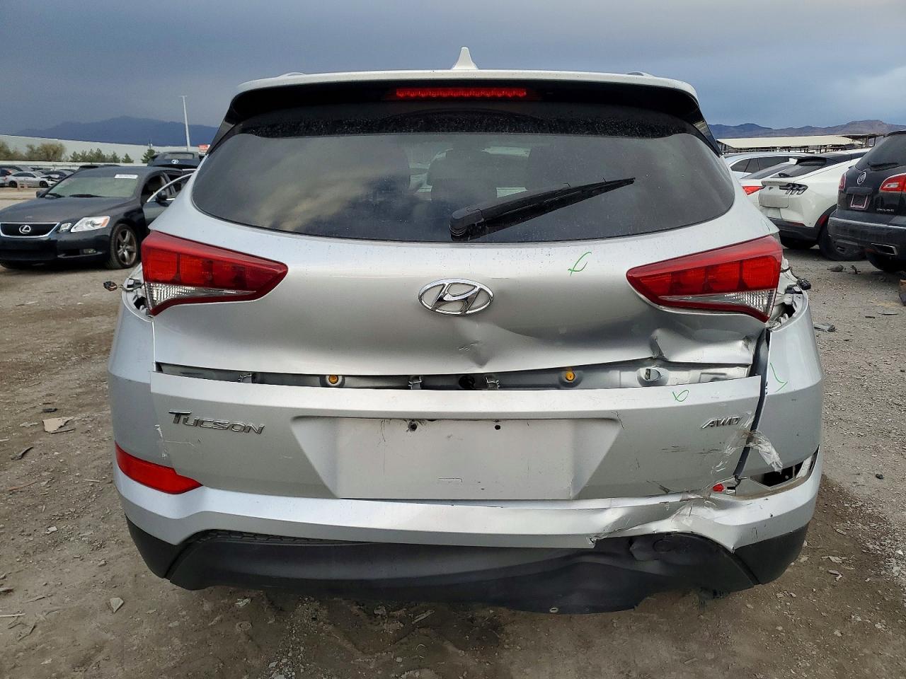 2018 HYUNDAI TUCSON SEL photo 6