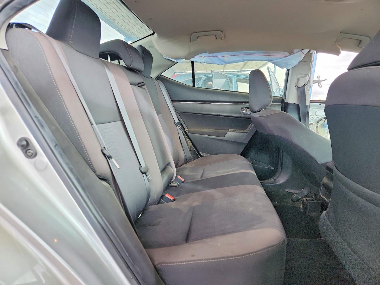 2019 TOYOTA COROLLA L photo 10