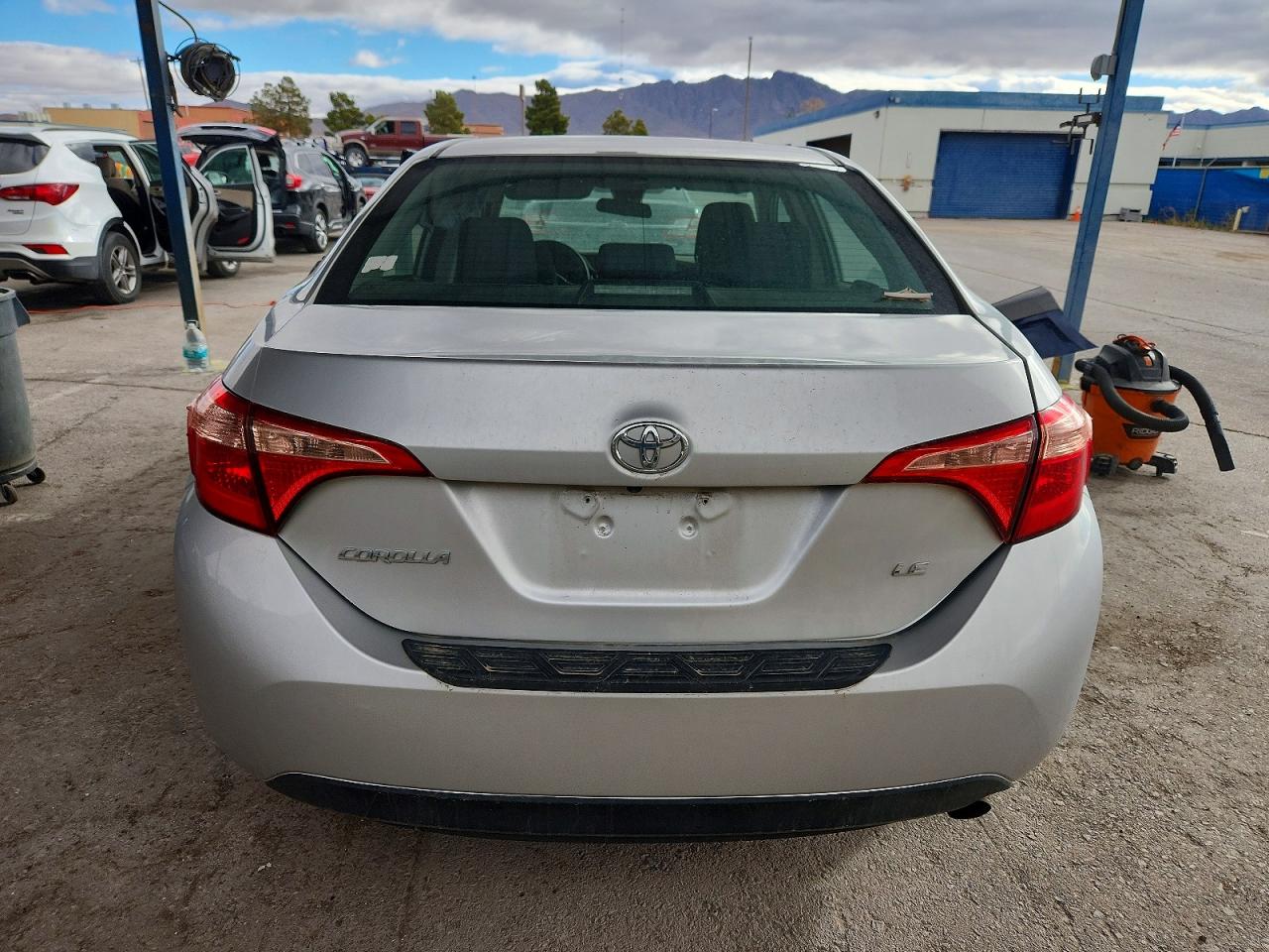 2019 TOYOTA COROLLA L photo 6