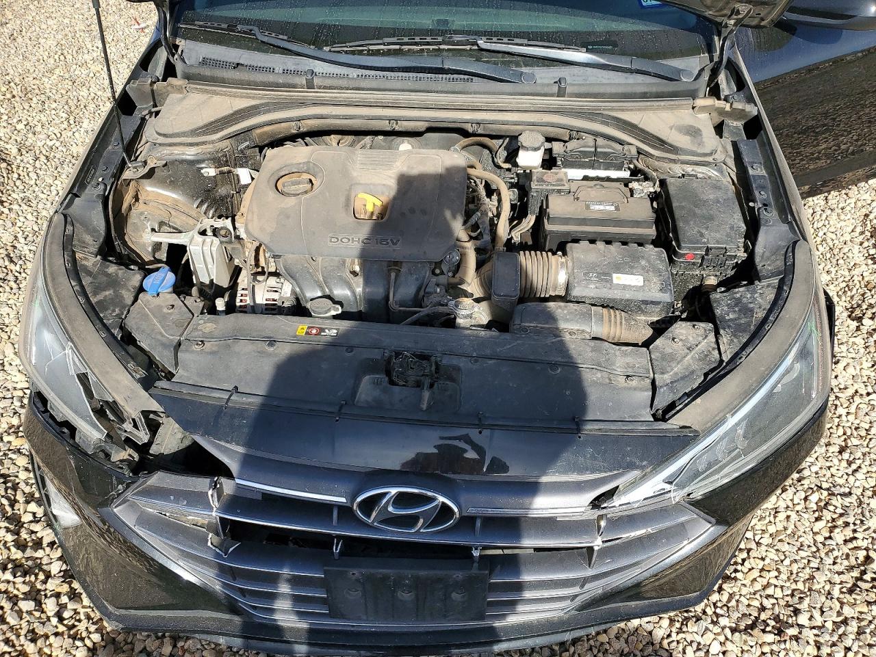 2019 HYUNDAI ELANTRA SE photo 11