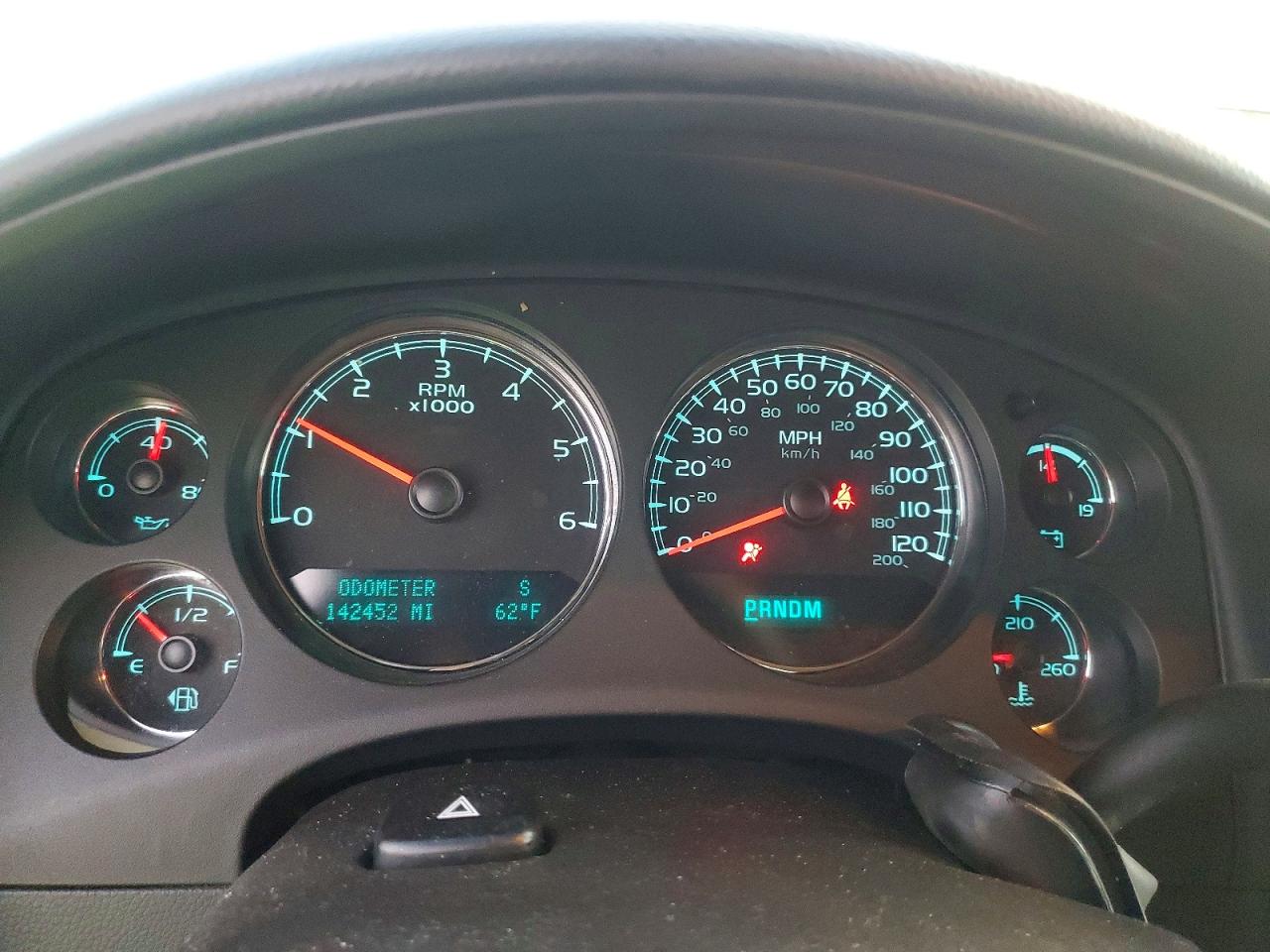 2013 CHEVROLET SUBURBAN C1500 LT photo 9