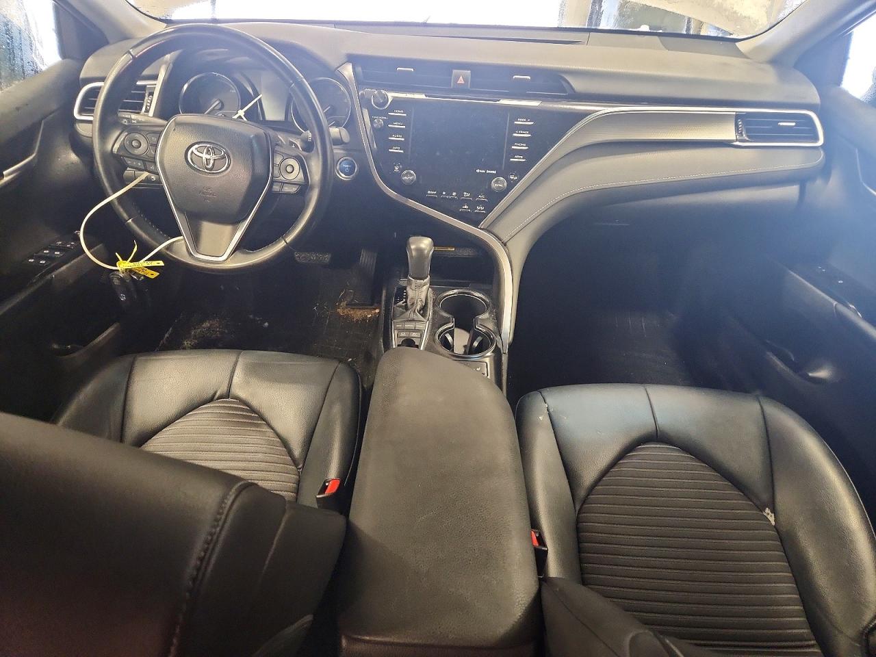 2018 TOYOTA CAMRY HYBRID photo 8