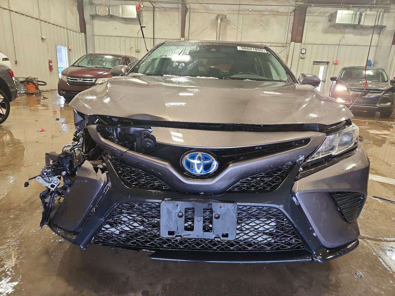 2018 TOYOTA CAMRY HYBRID photo 5