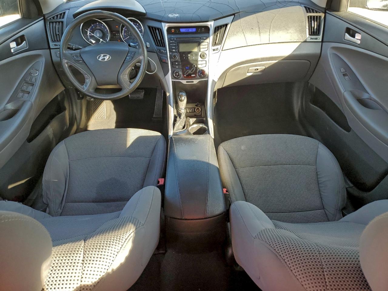 2012 HYUNDAI SONATA GLS photo 8