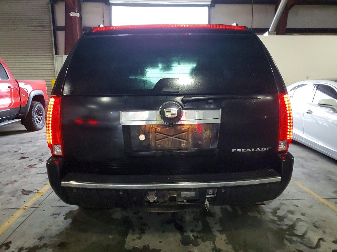 2008 CADILLAC ESCALADE LUXURY photo 6
