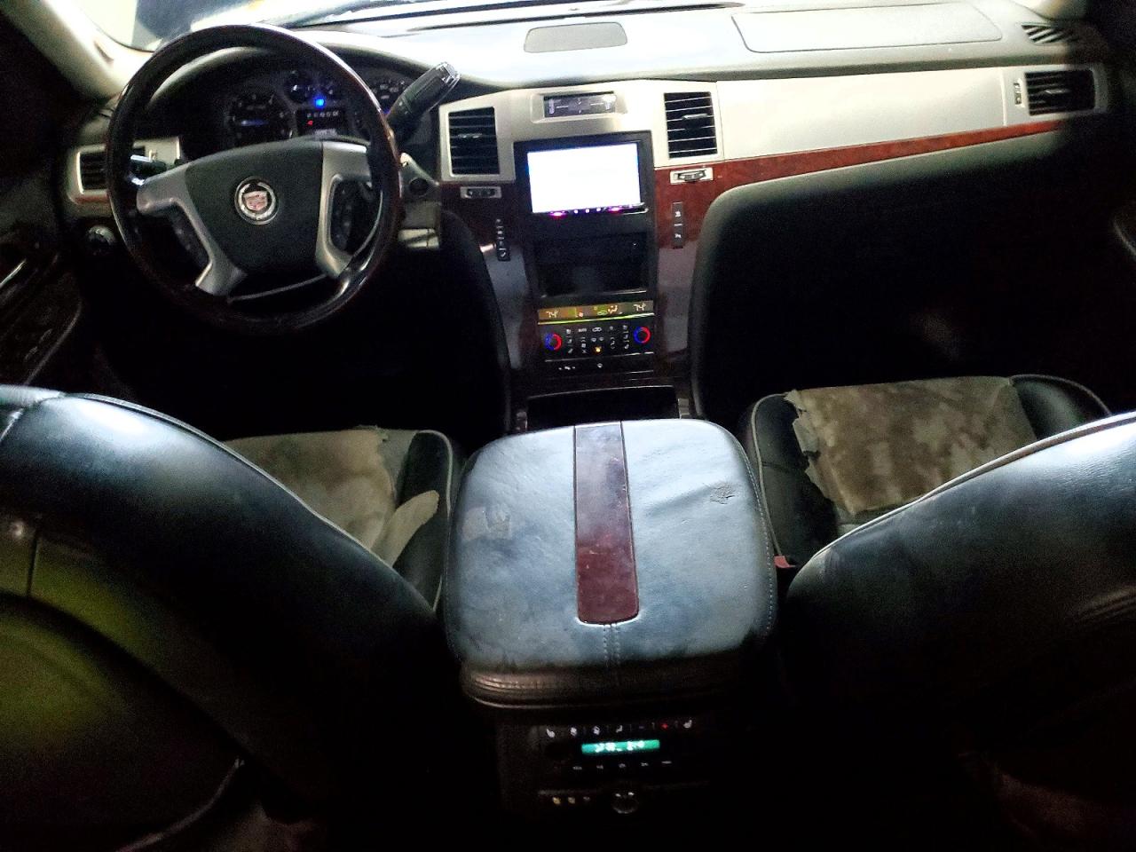 2008 CADILLAC ESCALADE LUXURY photo 8