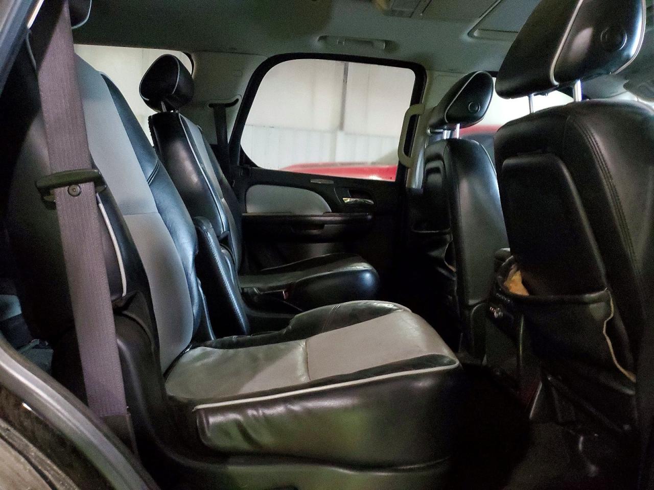 2008 CADILLAC ESCALADE LUXURY photo 11