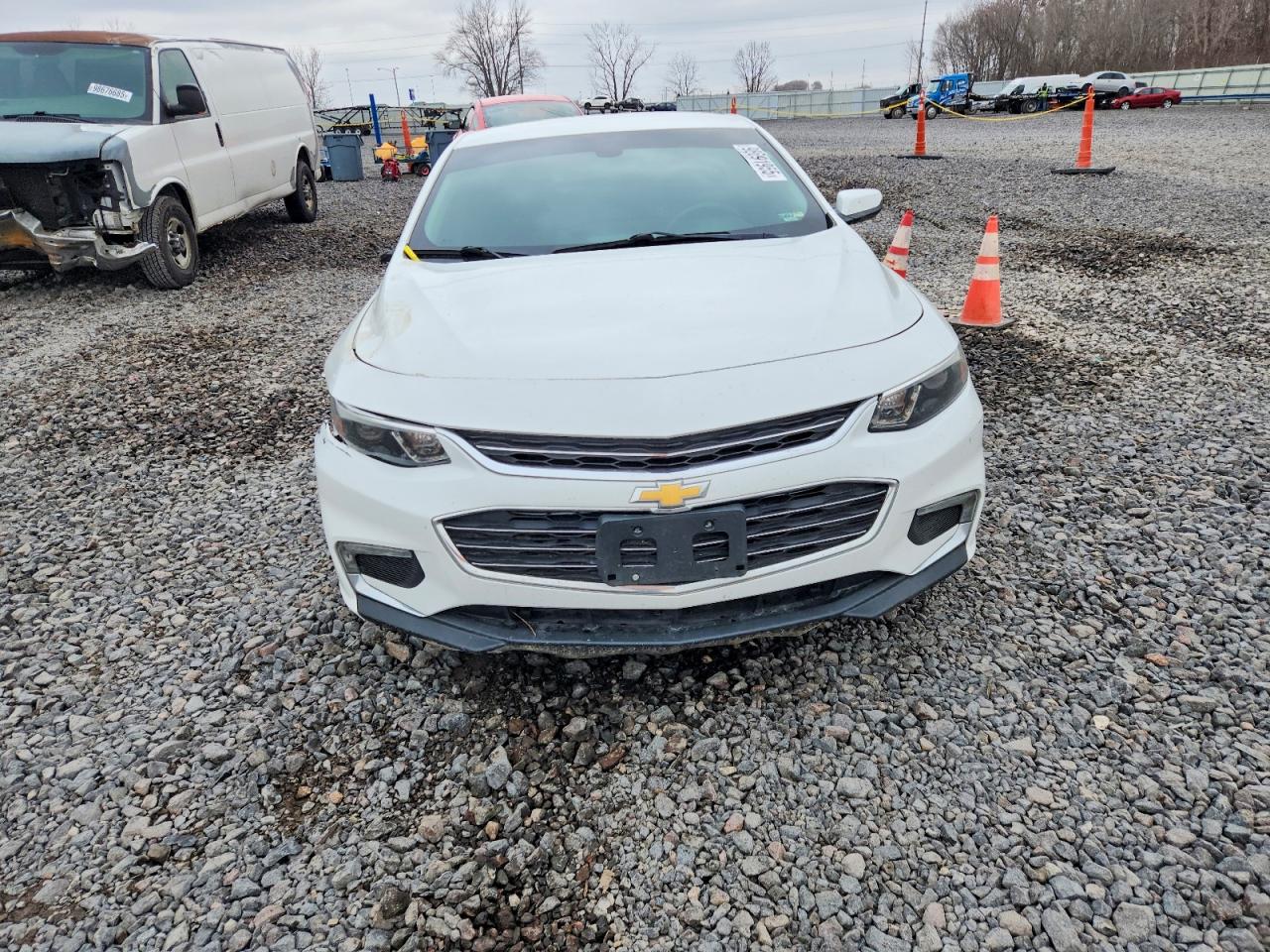 2017 CHEVROLET MALIBU LT photo 5