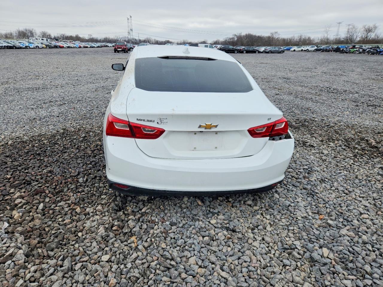 2017 CHEVROLET MALIBU LT photo 6