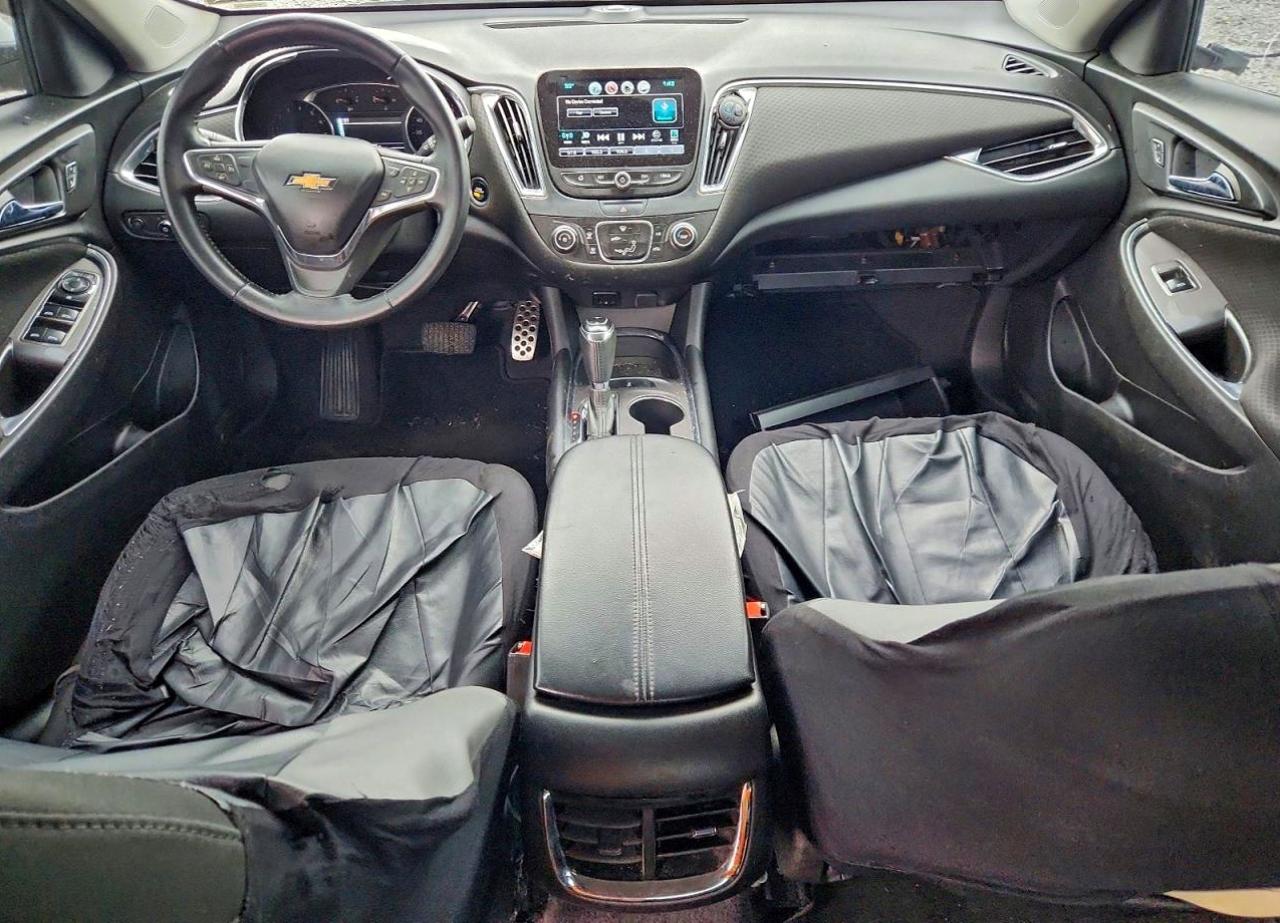 2017 CHEVROLET MALIBU LT photo 8