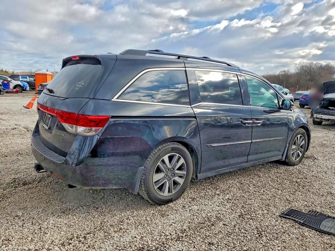 2014 HONDA ODYSSEY TOURING photo 3