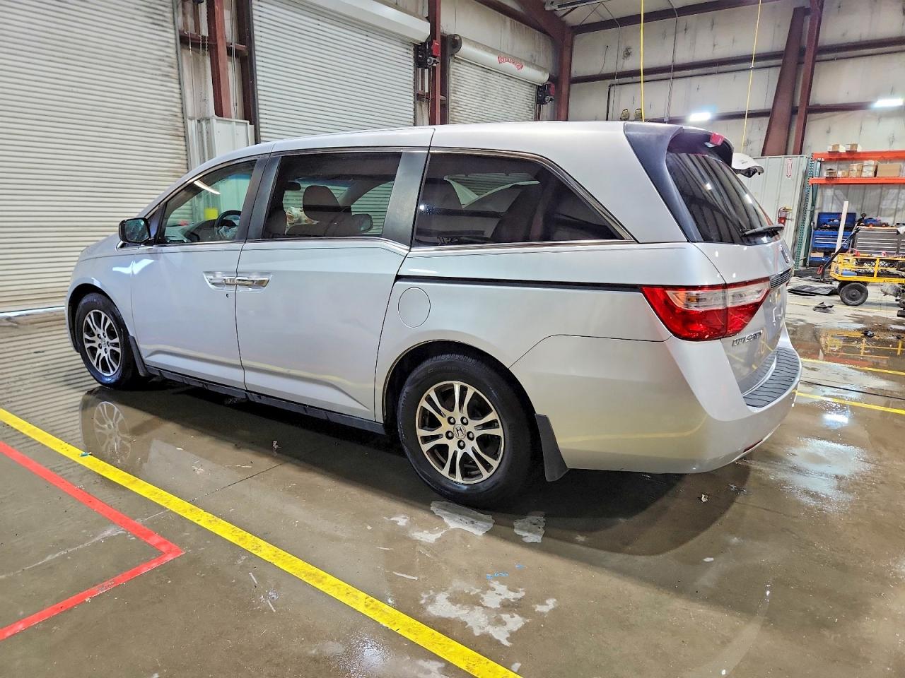 2012 HONDA ODYSSEY EX photo 2