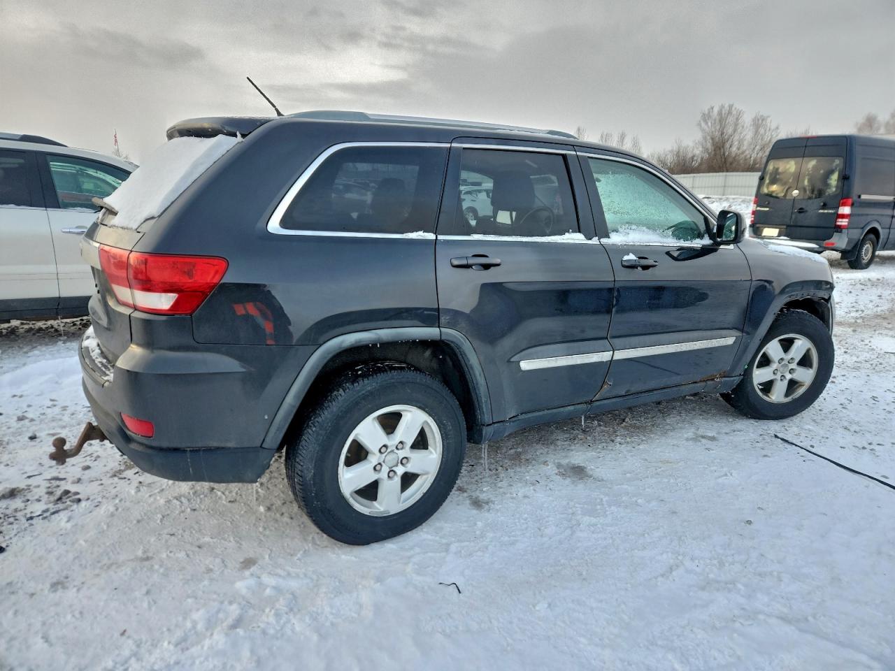 2011 JEEP GRAND CHEROKEE LAREDO photo 3