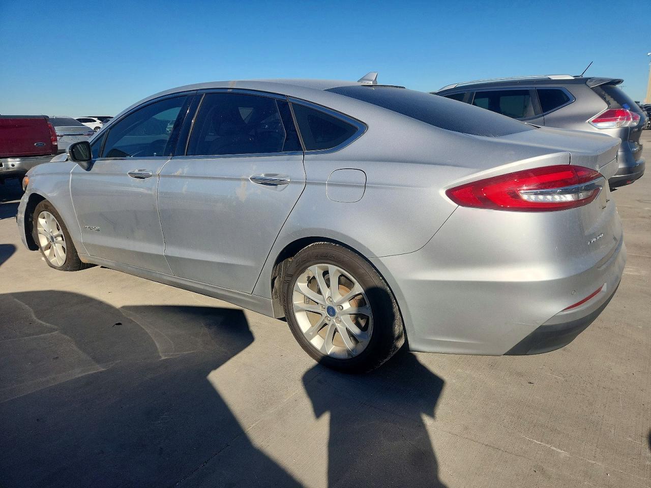 2019 FORD FUSION SEL photo 2