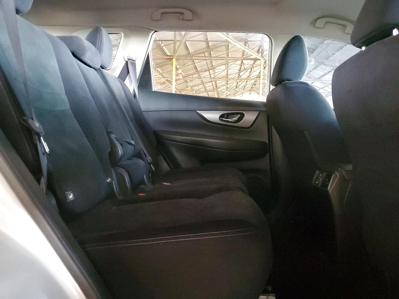 2016 NISSAN ROGUE S photo 10