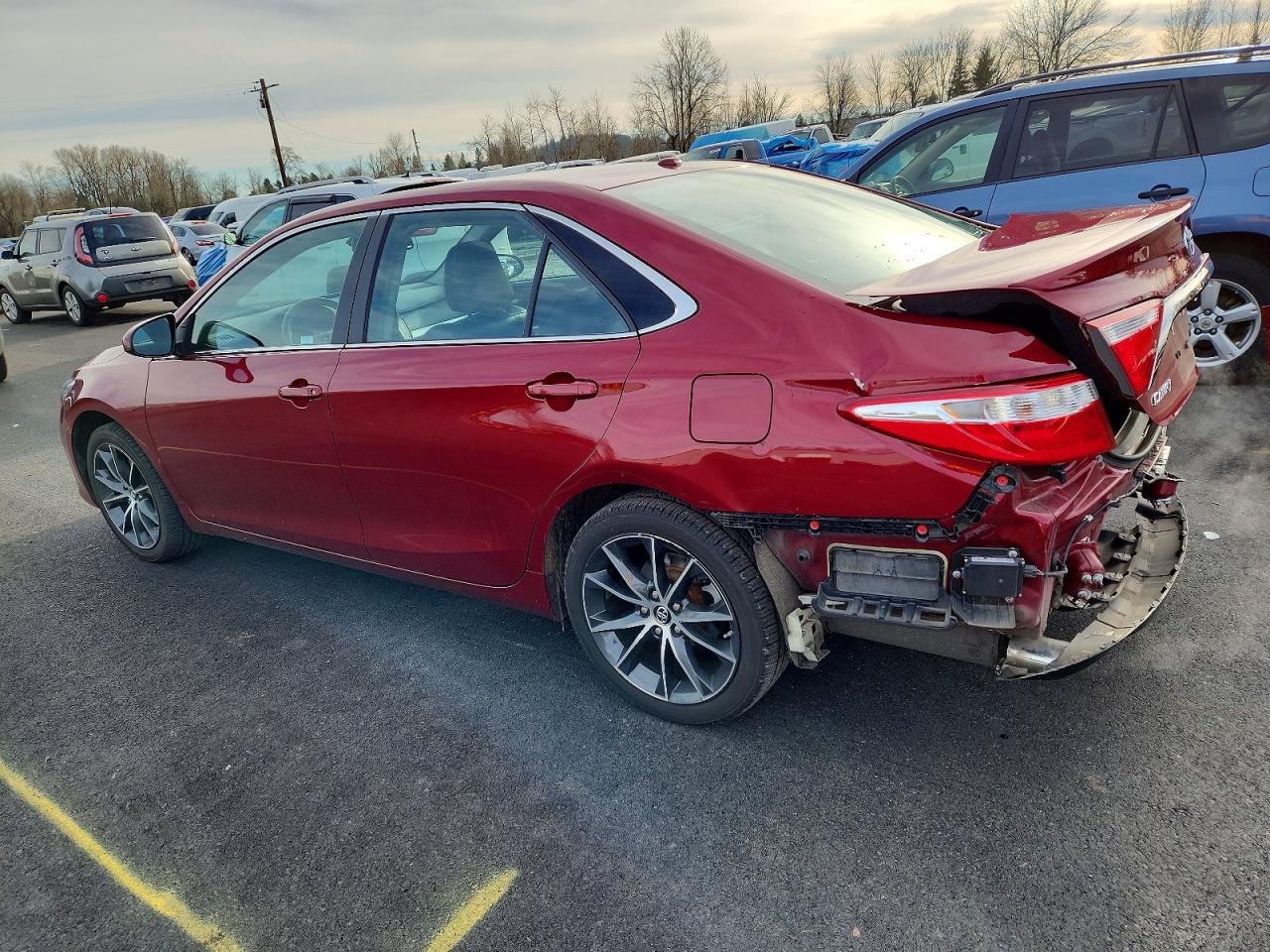 2015 TOYOTA CAMRY XSE photo 2