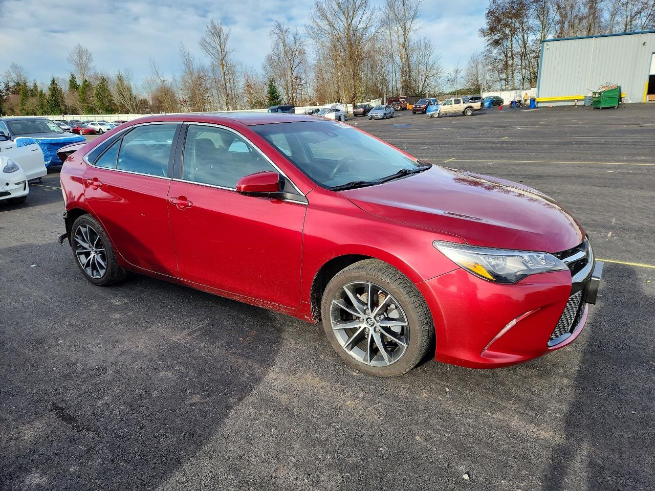2015 TOYOTA CAMRY XSE photo 4