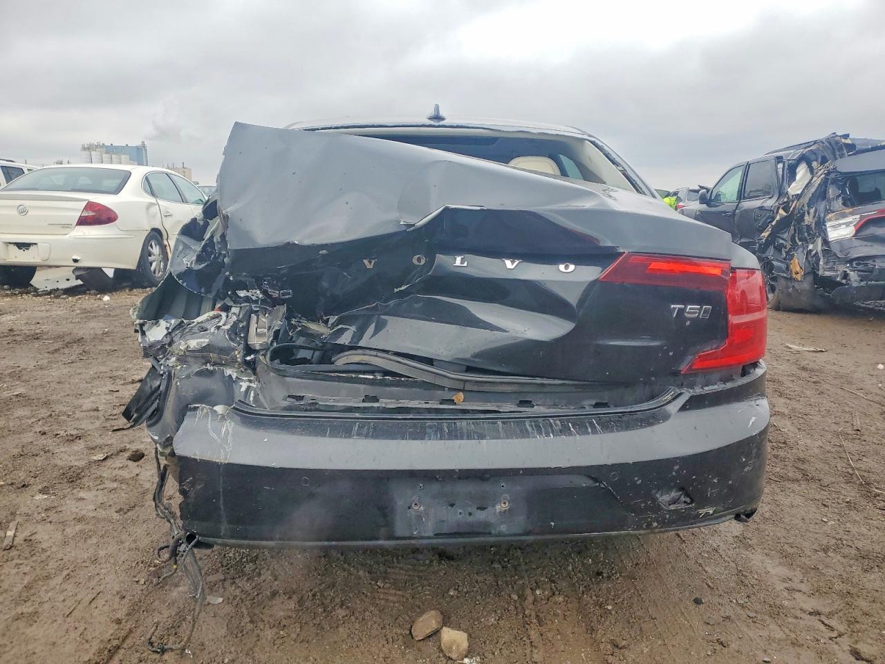 2018 VOLVO S90 T5 MOMENTUM photo 11