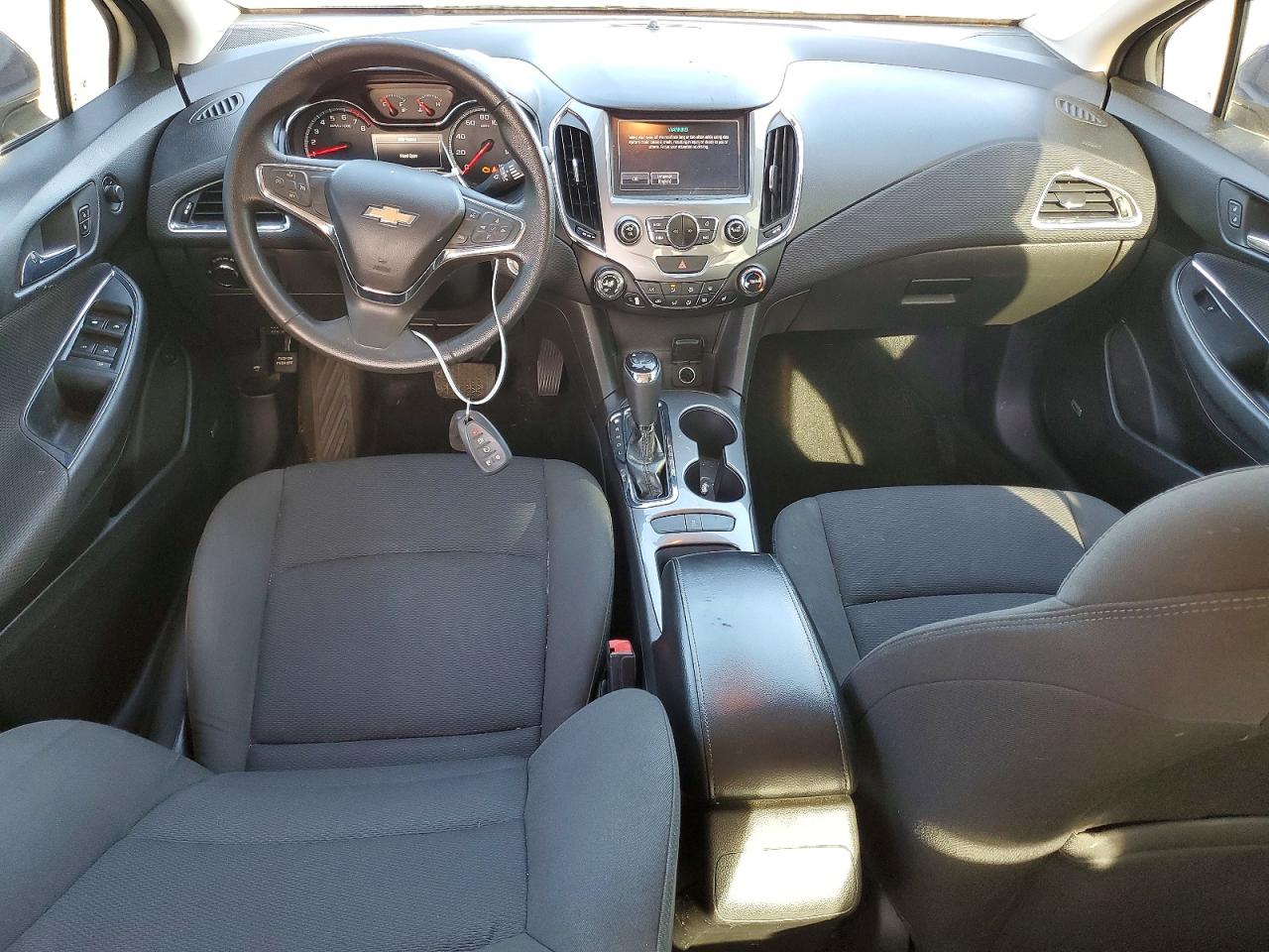 2016 CHEVROLET CRUZE LT photo 8