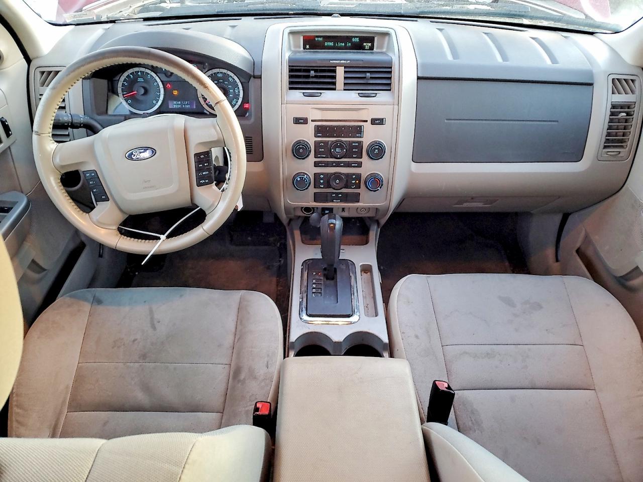2011 FORD ESCAPE XLT photo 8