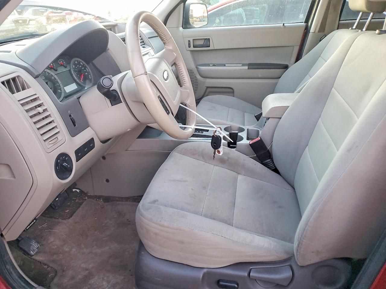 2011 FORD ESCAPE XLT photo 7