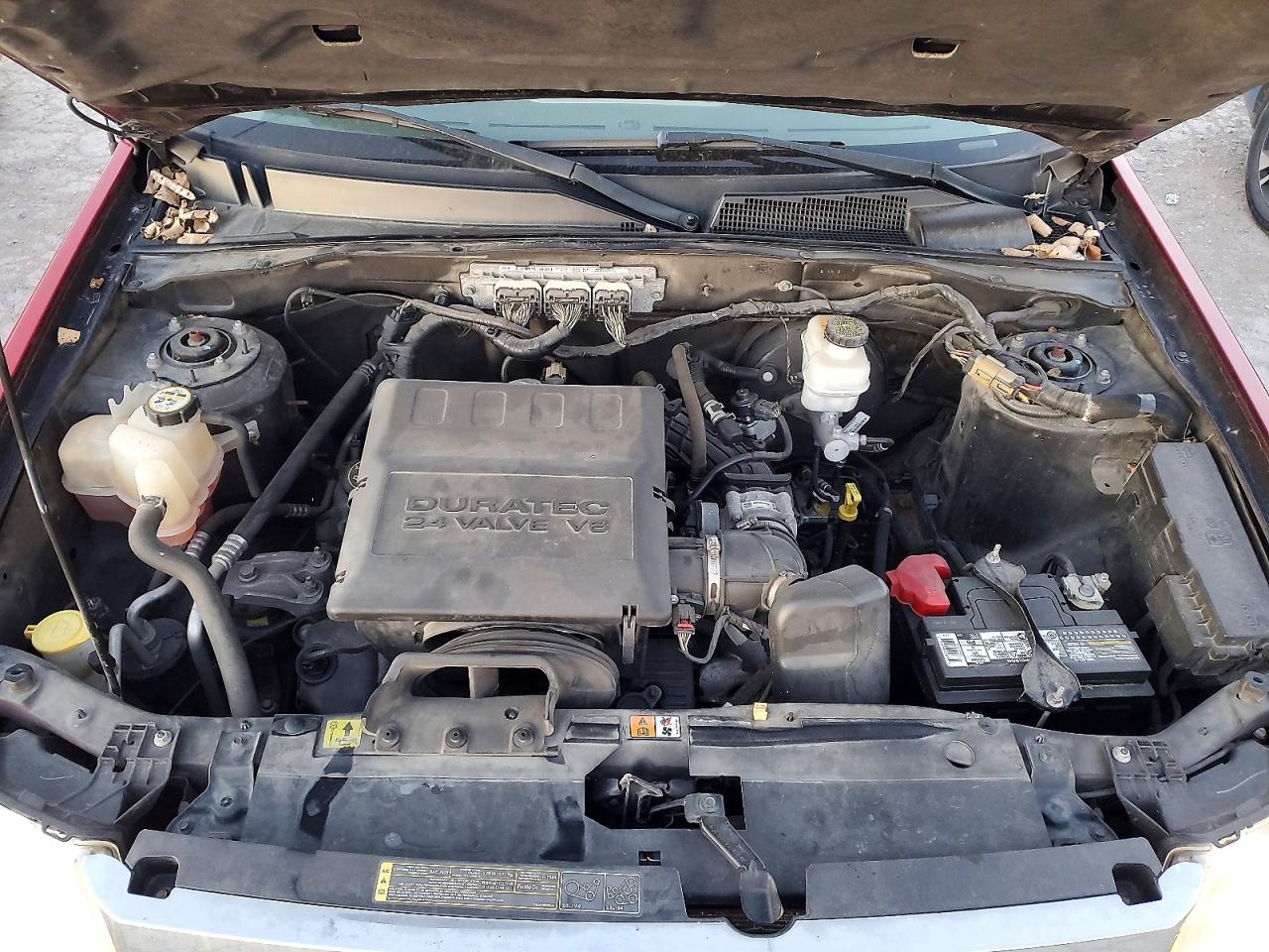 2011 FORD ESCAPE XLT photo 12