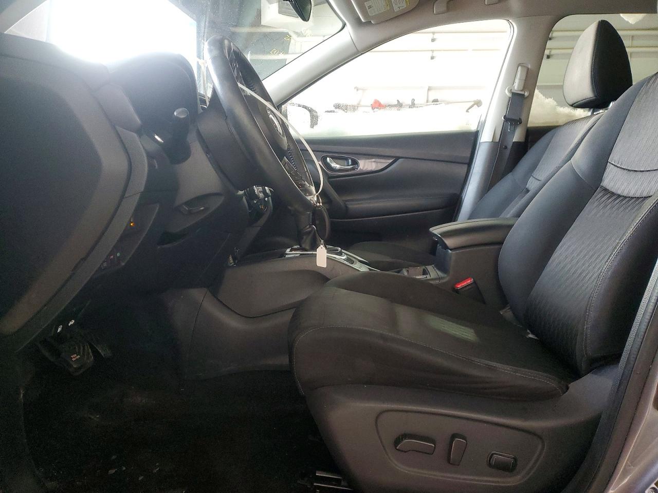 2017 NISSAN ROGUE SV photo 7