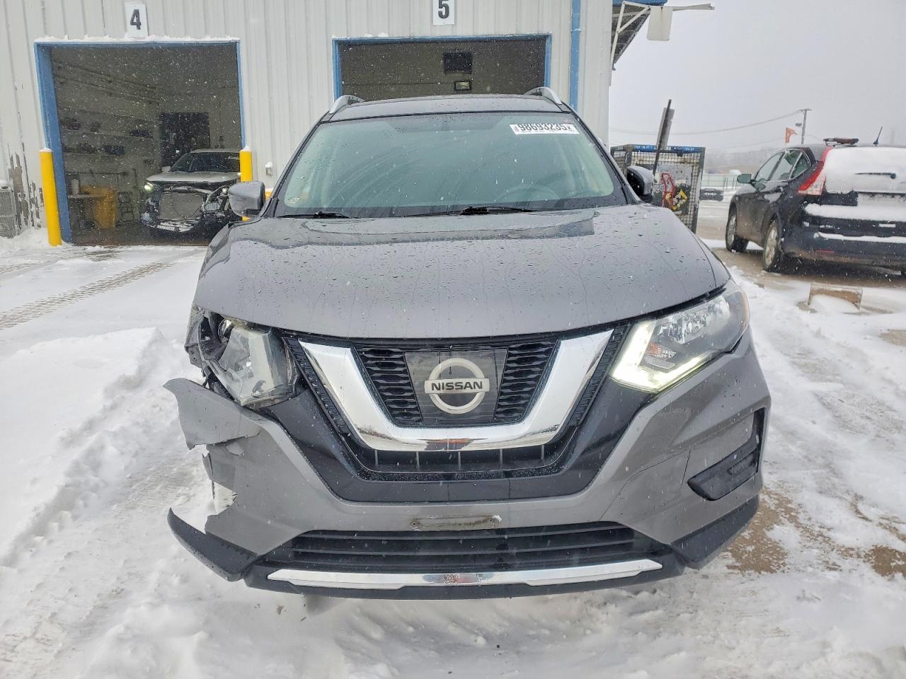 2017 NISSAN ROGUE SV photo 5