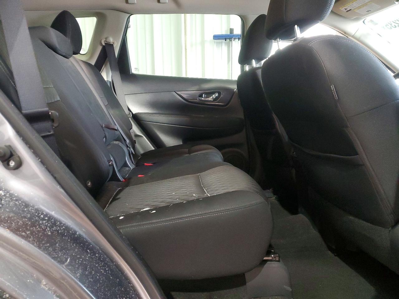 2017 NISSAN ROGUE SV photo 11