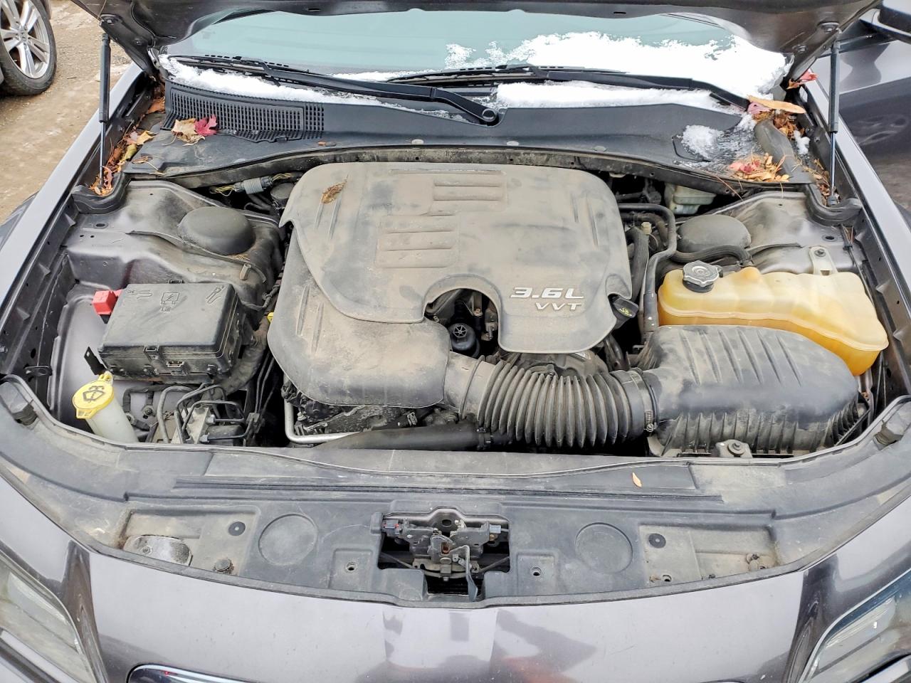 2014 CHRYSLER 300 S photo 11