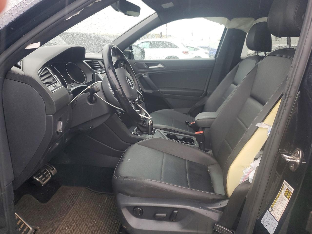 2020 VOLKSWAGEN TIGUAN SE photo 7