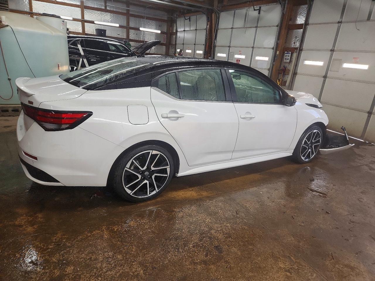 2024 NISSAN SENTRA SR photo 3