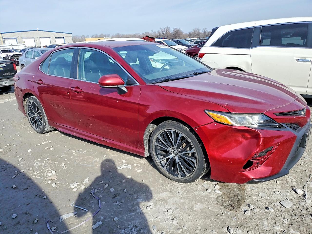 2018 TOYOTA CAMRY L photo 4