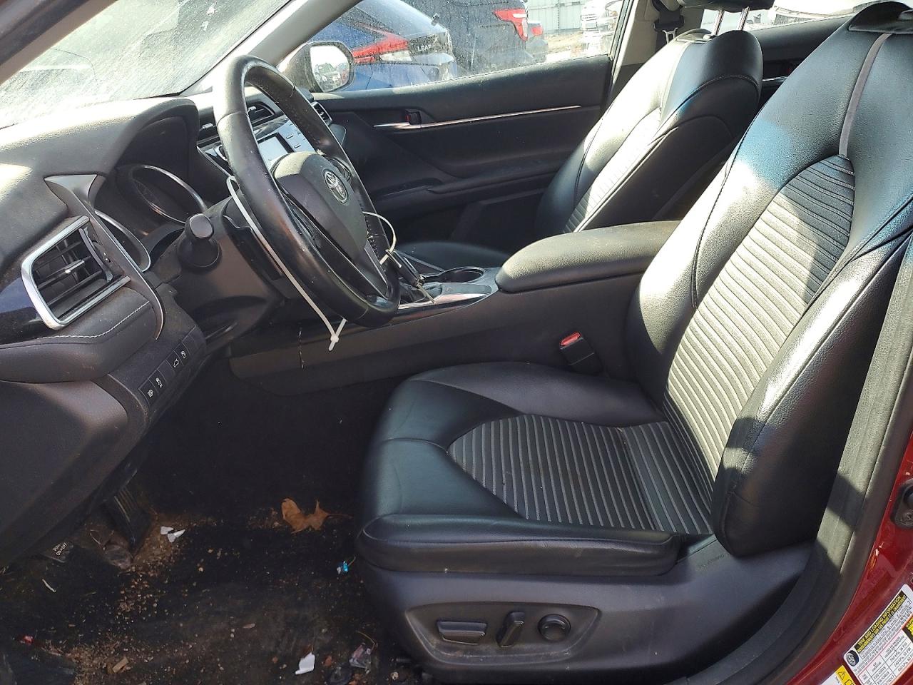 2018 TOYOTA CAMRY L photo 7