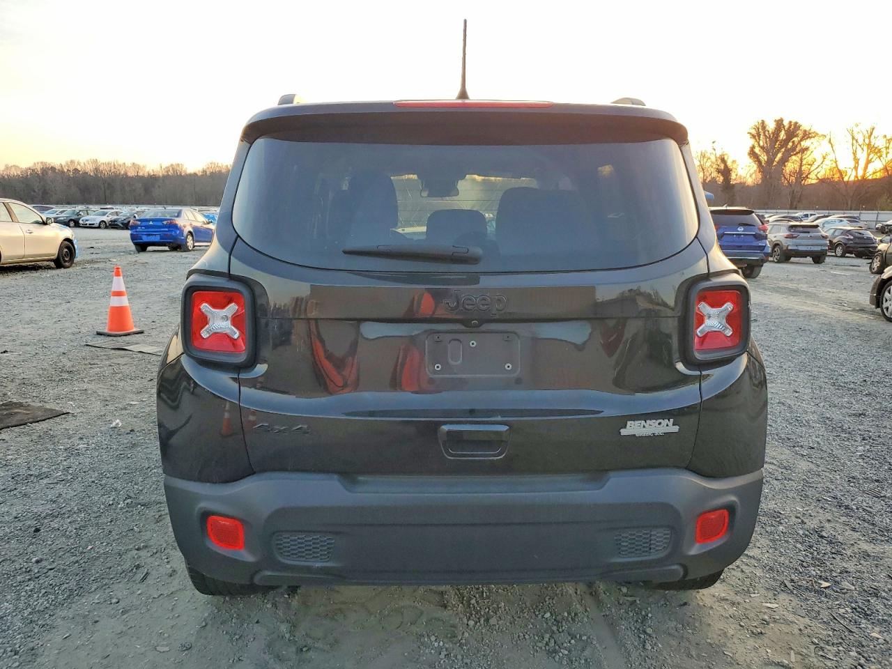 2023 JEEP RENEGADE ALTITUDE photo 11