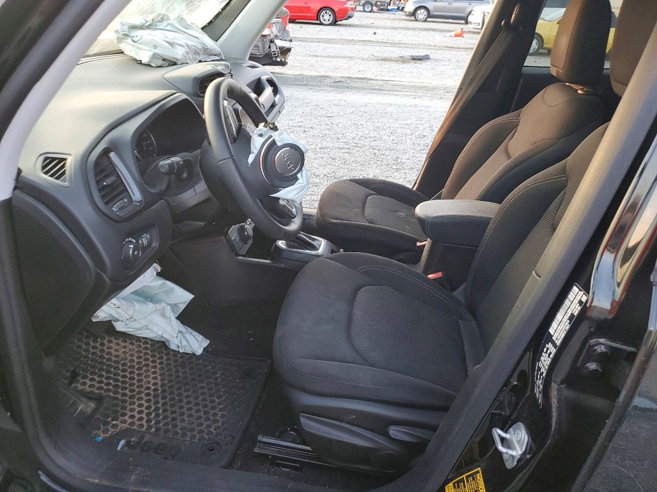 2023 JEEP RENEGADE ALTITUDE photo 13