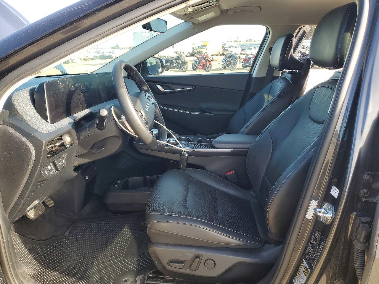 2022 KIA EV6 LIGHT photo 7