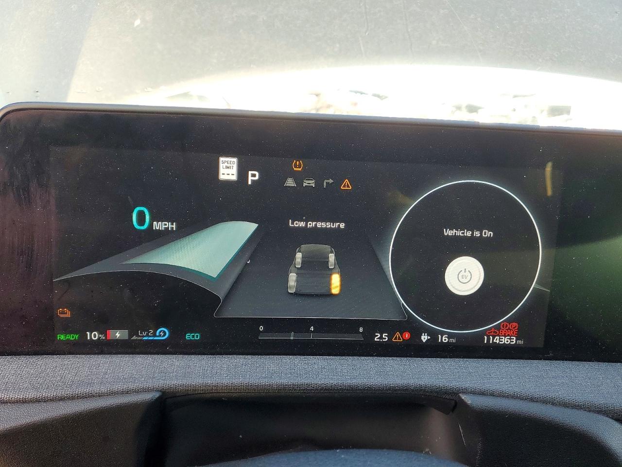 2022 KIA EV6 LIGHT photo 9