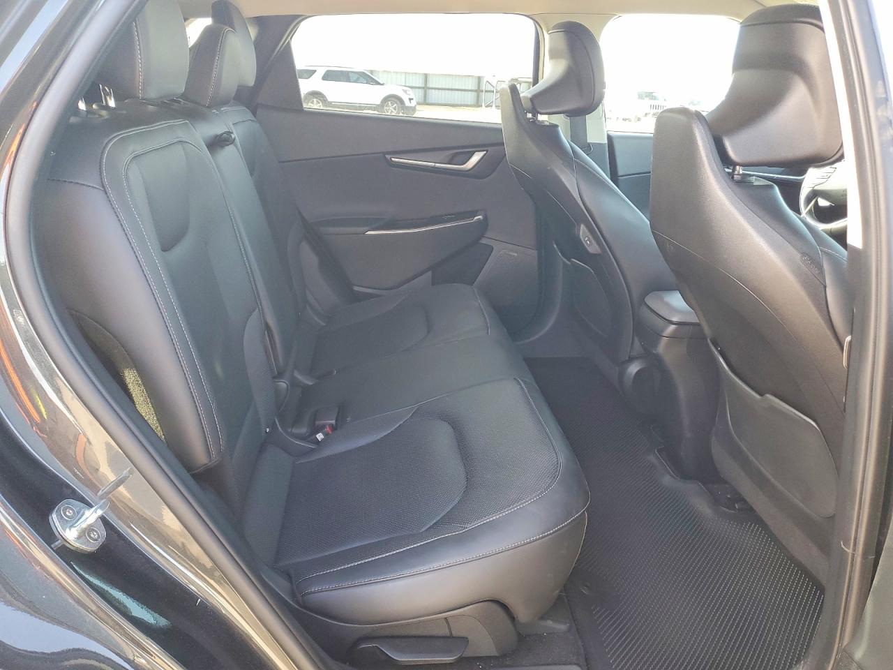 2022 KIA EV6 LIGHT photo 11