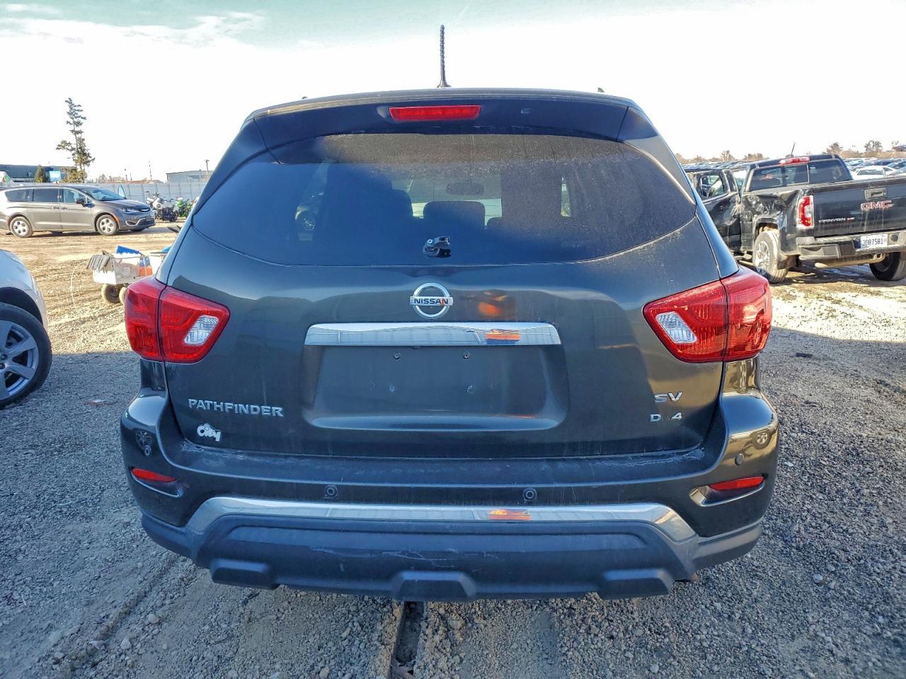 2017 NISSAN PATHFINDER S photo 6