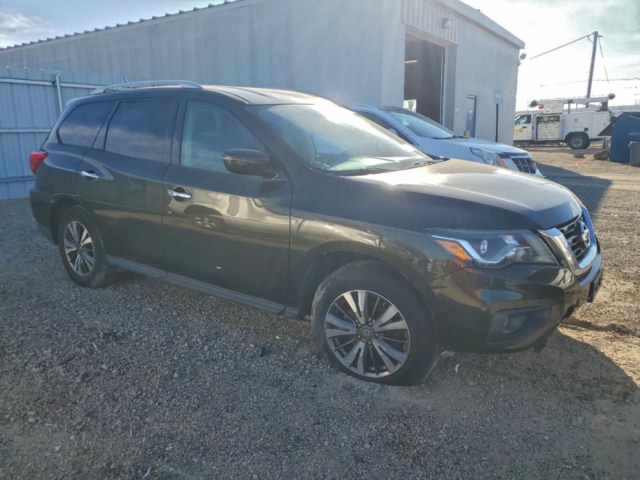 2017 NISSAN PATHFINDER S photo 4