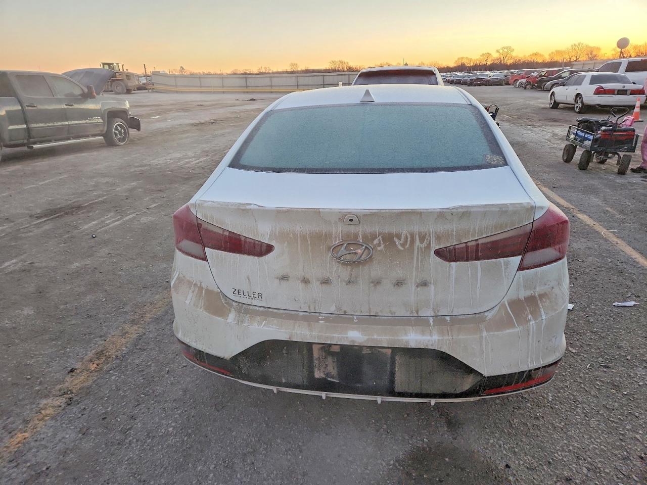 2020 HYUNDAI ELANTRA SEL photo 6