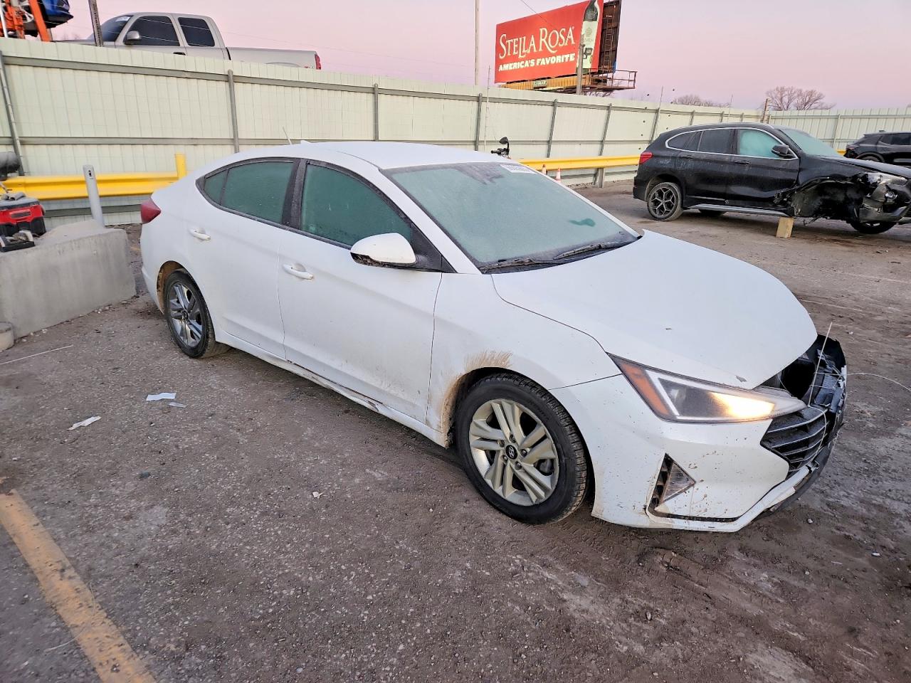 2020 HYUNDAI ELANTRA SEL photo 4