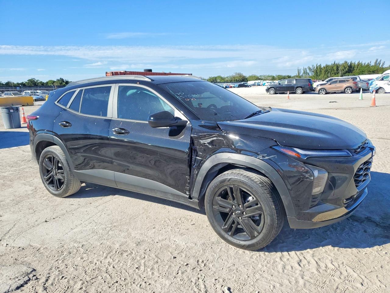 2025 CHEVROLET TRAX ACTIV photo 4