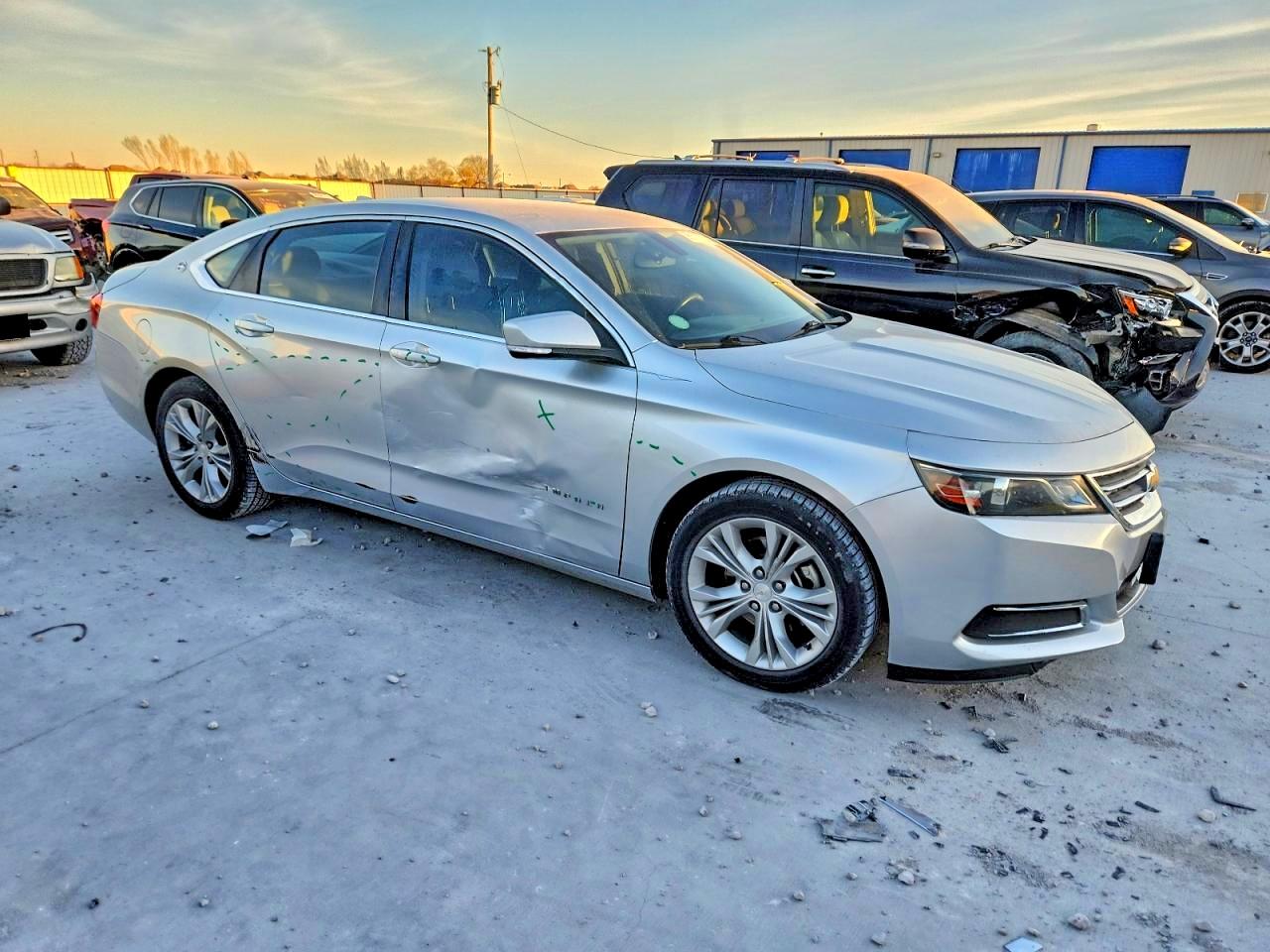 2014 CHEVROLET IMPALA LT photo 4