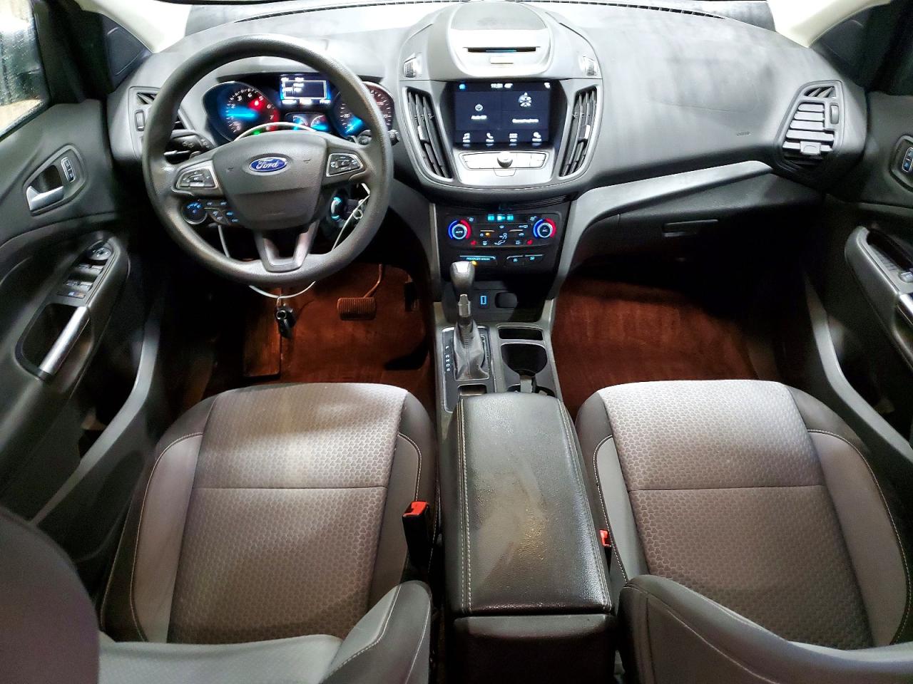 2017 FORD ESCAPE SE photo 8