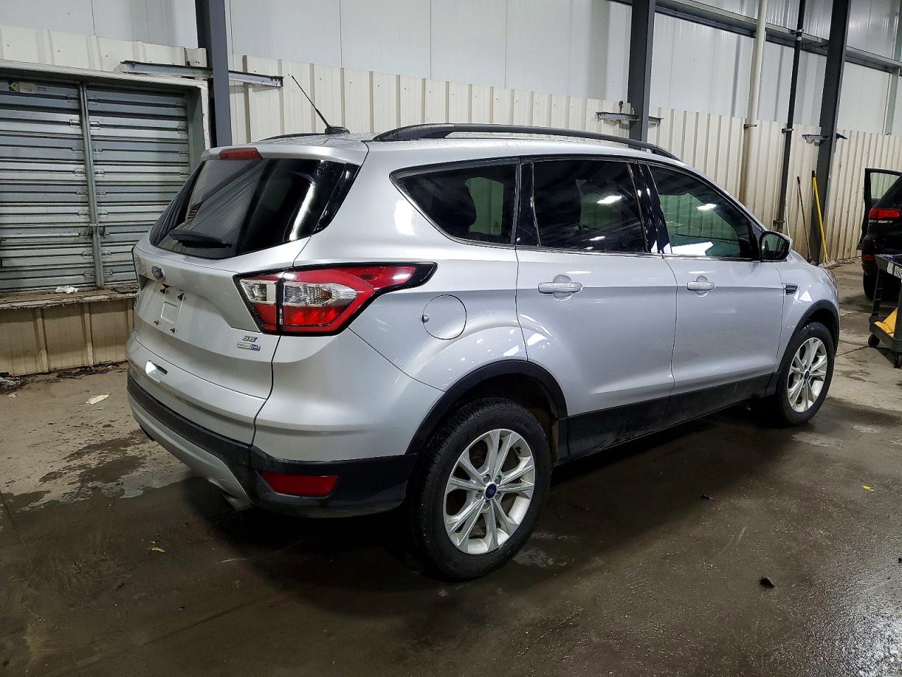 2017 FORD ESCAPE SE photo 3