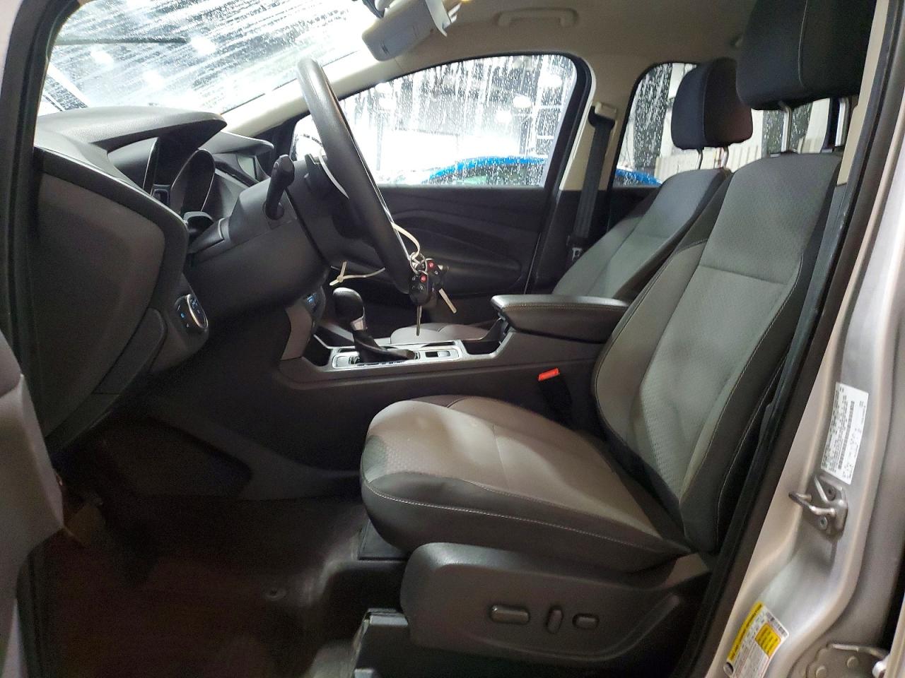 2017 FORD ESCAPE SE photo 7