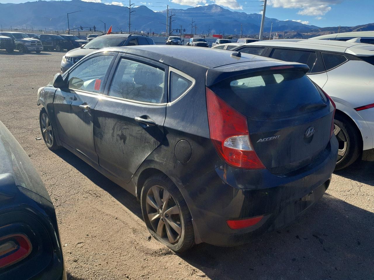 2012 HYUNDAI ACCENT GLS photo 2